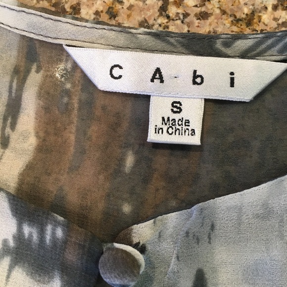 CAbi Small Grey Painted Tunic Keyhole Blouse 651 - Picture 4 of 8